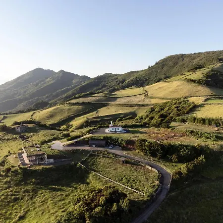 - Cantinho Do Paraíso Alojamento de Turismo Selvagem *