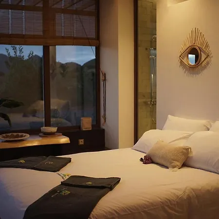 - Cantinho Do Paraiso Lodge *